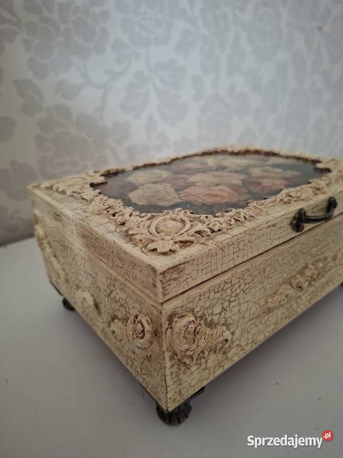 Szkatułka retro na biżuterię Kraków