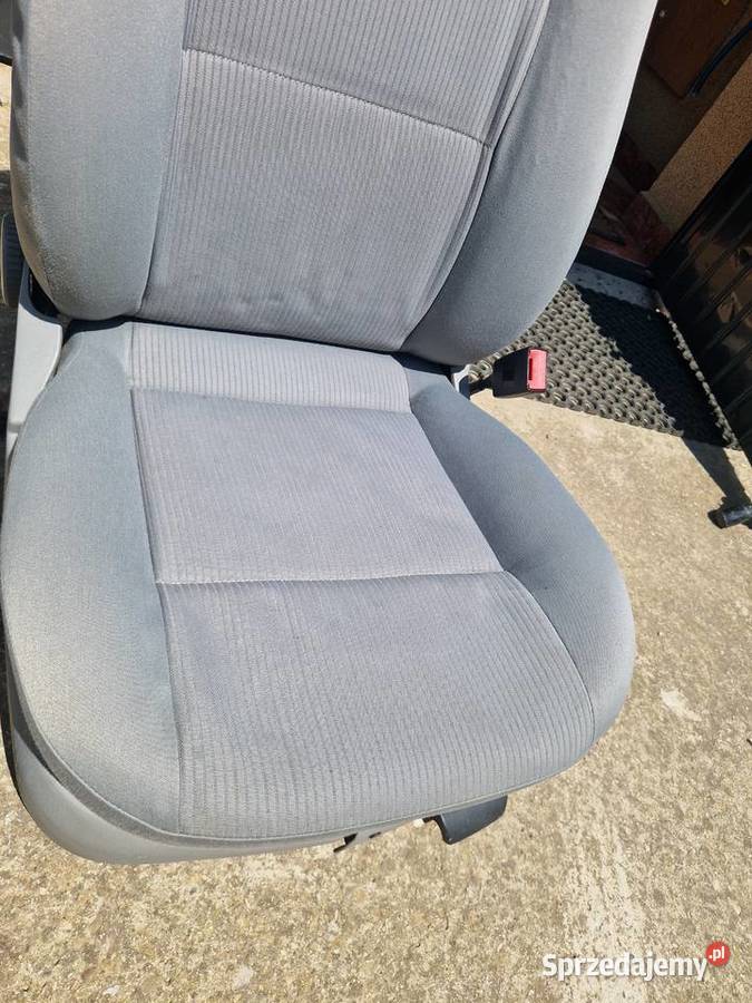 Fotel pasażera Volkswagen VW Passat B5fl sedan Rok produkcji 2004 małopolskie Korzenna sprzedam