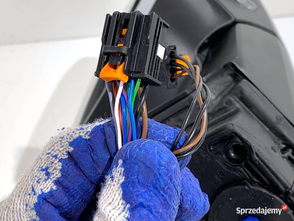 LUSTERKO PRAWY OPEL CORSA F Hatchback Voltaic Karoseria podkarpackie