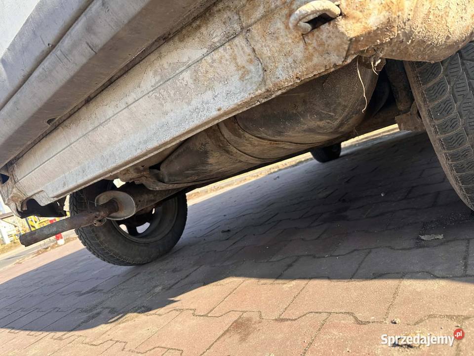 Vw golf 16 d uszkodzony Nowe