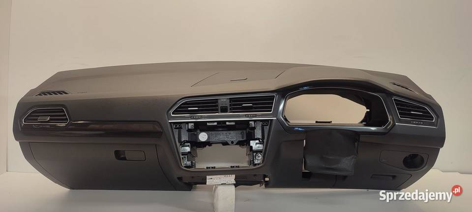 VW TIGUAN II DESKA KOKPIT RHD ANGLIK 5NC857003 Wyposażenie wnętrza