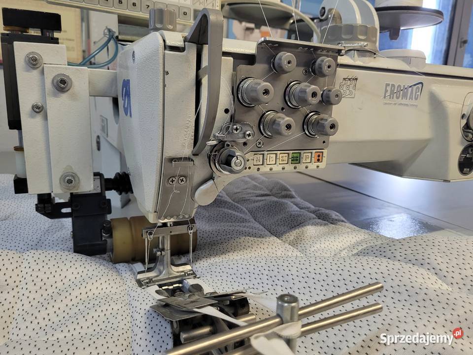 Maszyna do szycia dlugoramienna 100 zipper Piaski sprzedam