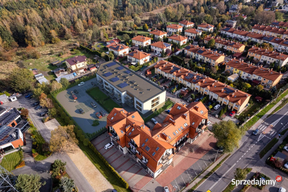 Dwupiętrowy apartamentowiec z windą w Katowicach śląskie sprzedam