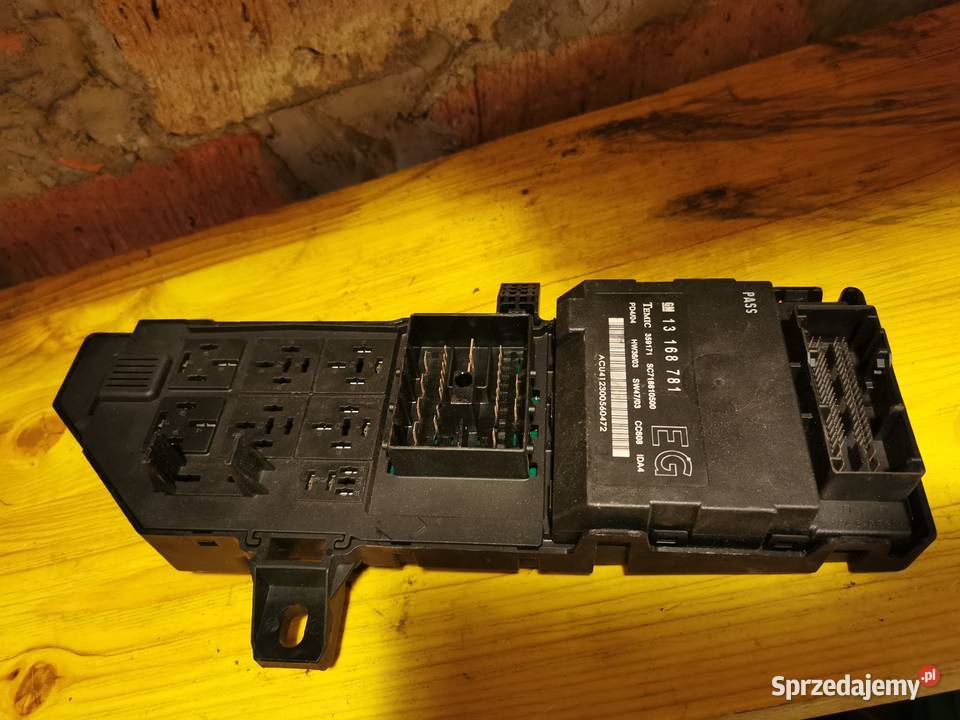 Skrzynka BSI 13181984 Opel Vectra C 30 v6 CDTi osobowe małopolskie Tarnów sprzedam