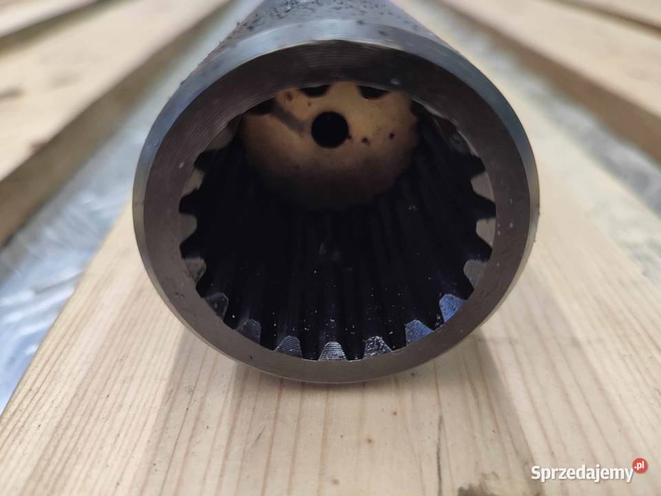 Wał napędowy pompy hydraulicznej Fermec 860 Wilkowo