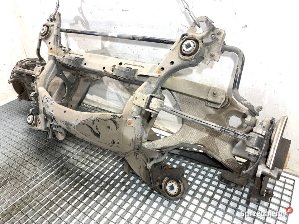 BELKA TYŁ VOLVO XC60 II SUV TYLNA ZAWIESZENIA