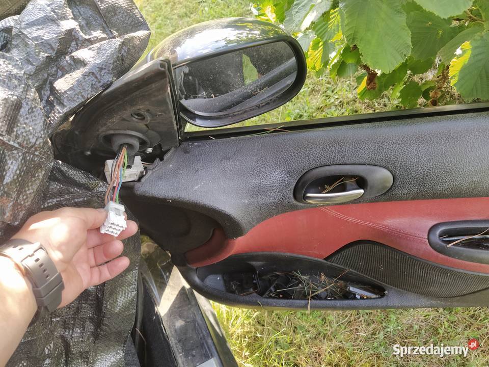Peugeot 206 206cc lusterko prawe czarne Starachowice