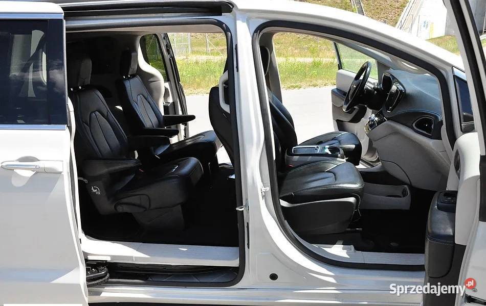 Chrysler Pacifica Pruszyn-Pieńki
