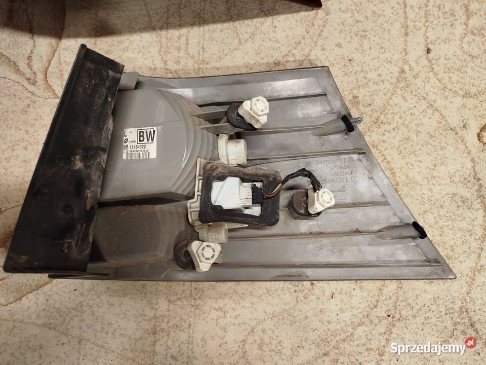 Lampa lewa prawa tył Opel Vectra C kombi osobowe