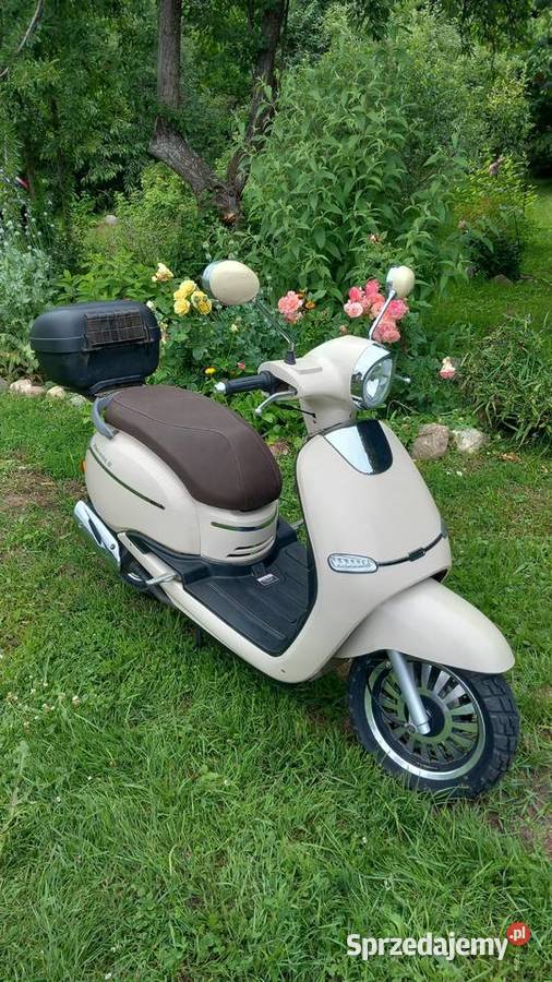 Skuter Zipp Retrosa II sprawny 50 ccm Vespa warmińsko-mazurskie Lubomino