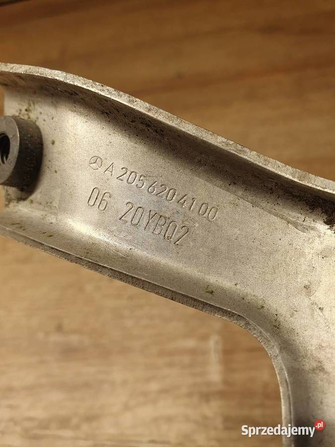 MERCEDES W205 UCHWYT UKOŚNY PRAWY A2056204100