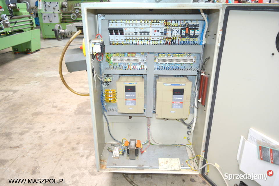 Frezarka narzędziowa konsolowa FNK 2 R AMKOVO Produkcja Głowno sprzedam