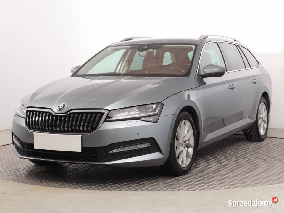 Skoda Superb 20 TDI kamera cofania