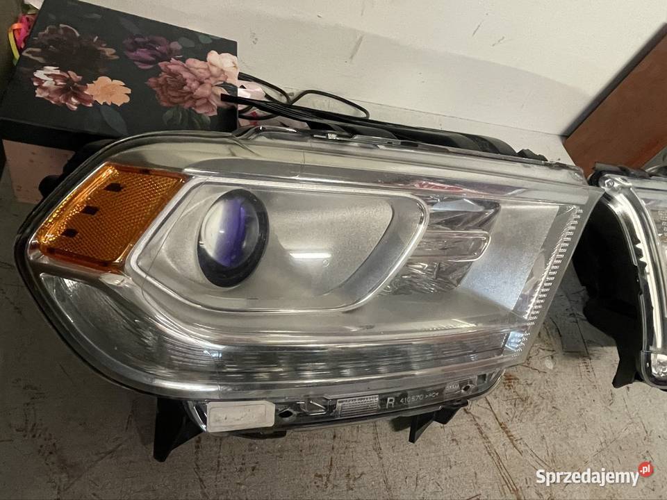 Komplet Lamp Dodge Durango DRL oryginał Mopar Rok produkcji 2014