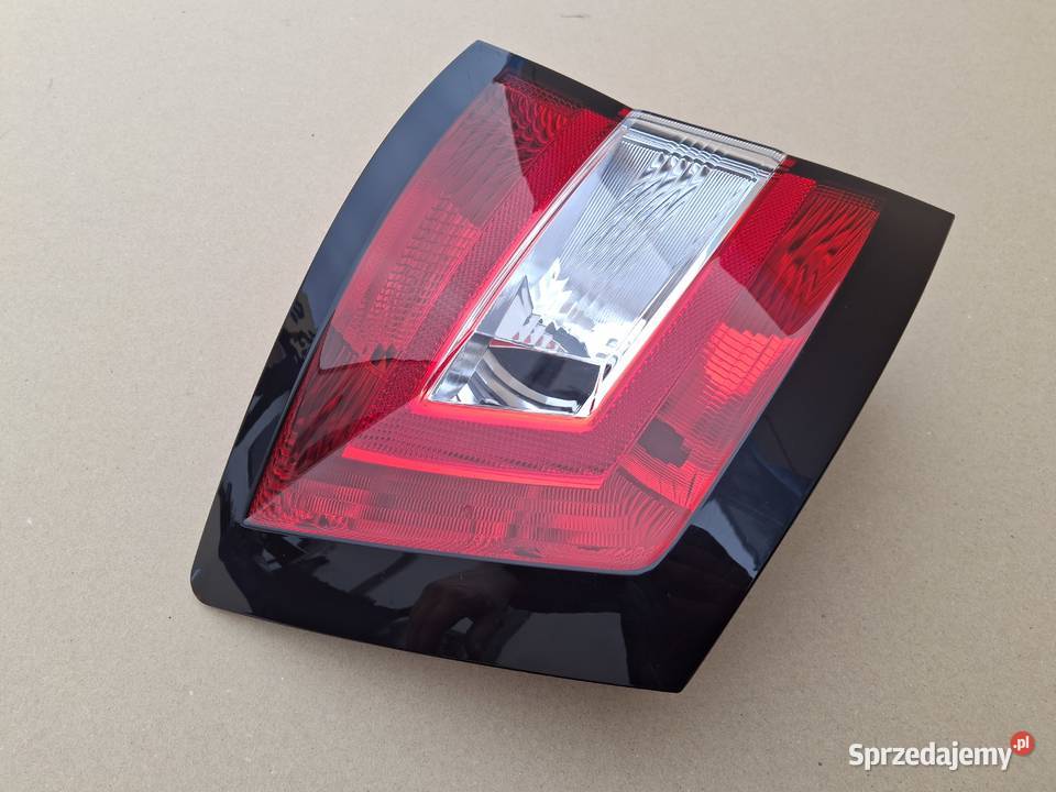 SKODA FABIA III 3 KOMBI LAMPA LEWY TYŁ LEWA Lampy tylne lubuskie Kargowa