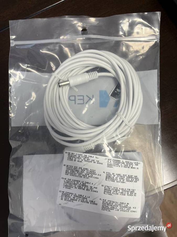 biały kabel DC