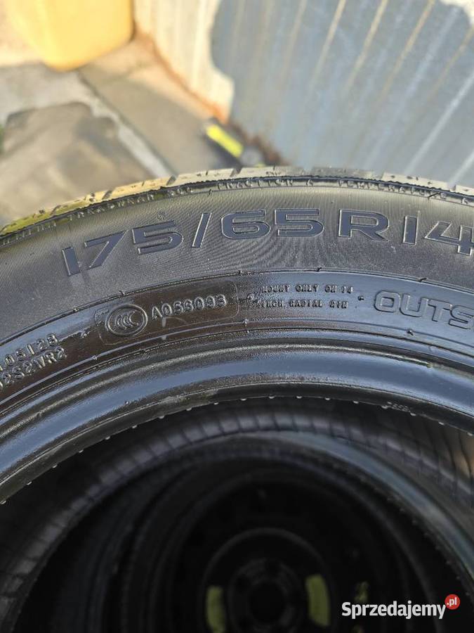 Sprzedam komplet opon letnich marki Nokian w Nokian Zielenice