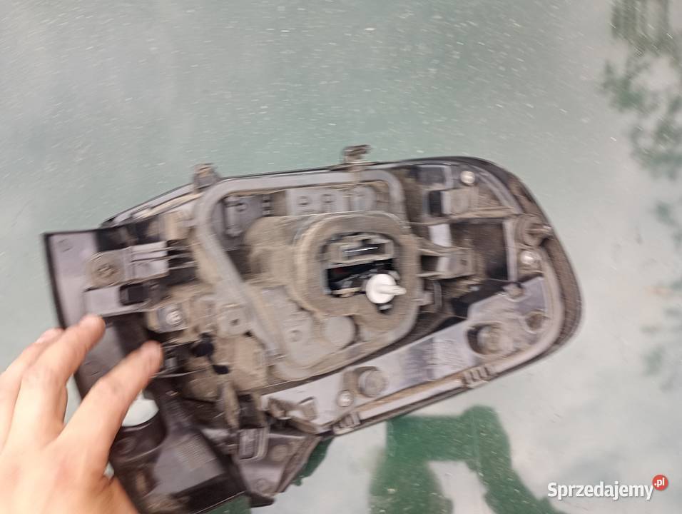Lampa tylna prawa strona Citroen C4 2 facelift Udrzynek