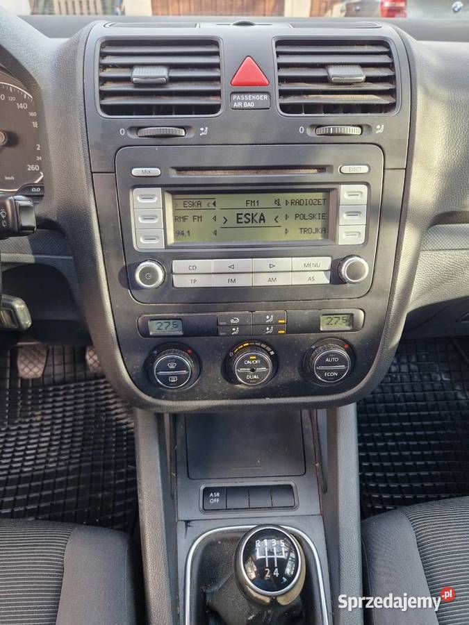 Volkswagen Golf V 16 LPG gaz stan techniczny srebrny