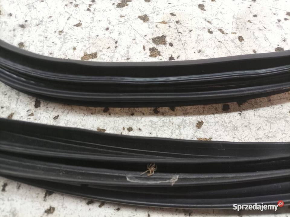 USZCZELKA DRZWI PRAWYCH KAROSERYJNA Volvo C30 I świętokrzyskie