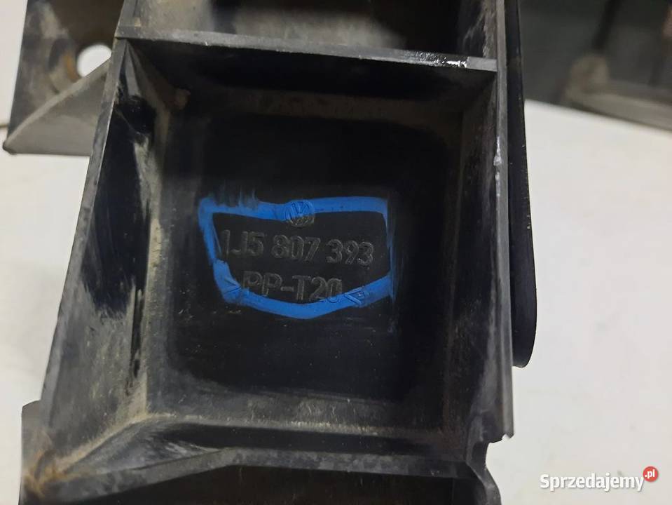 VW BORA ŚLIZG ZDERZAKA PRAWY LEWY TYŁ 1J5807393 Włoszczowa