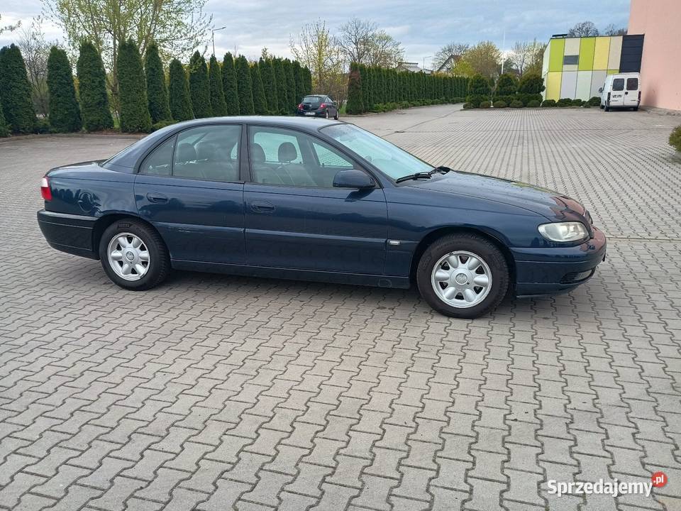 Opel Omega 22 benzyna2002 nieuszkodzony Oleśnica