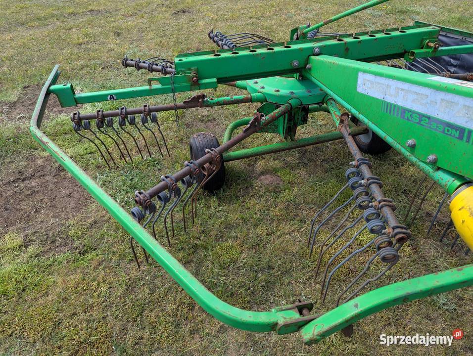 Zgrabiarka karuzelowa Deutz Fahr KS 233 DN Stężyca