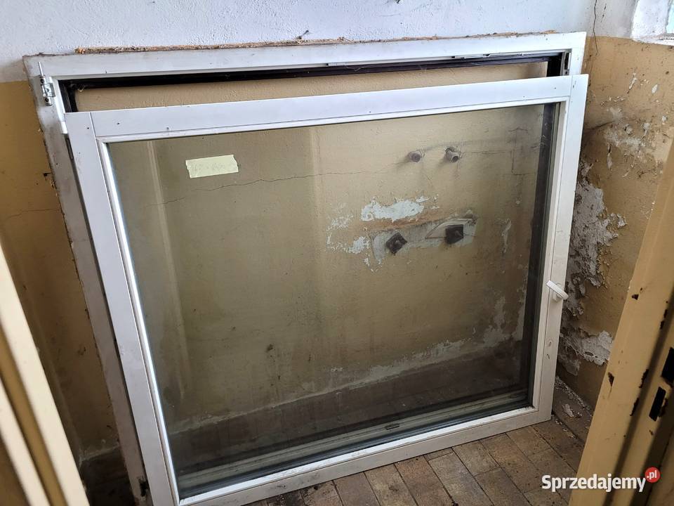 okno drewniane 162x145 jednoskrzydłowe Turawa