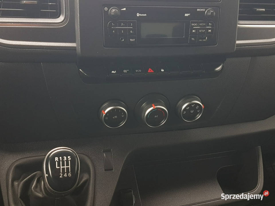 Renault Master KONTENER 8EP 422x224x224 KLIMA garażowany Poręba