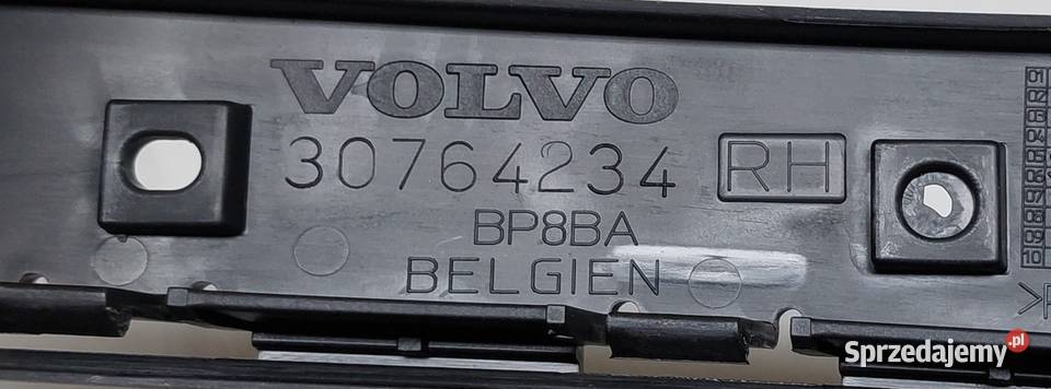 ŚLIZG ZDERZAKA PRAWY TYŁ VOLVO V50 20042012 Pozostałe Mielęcin