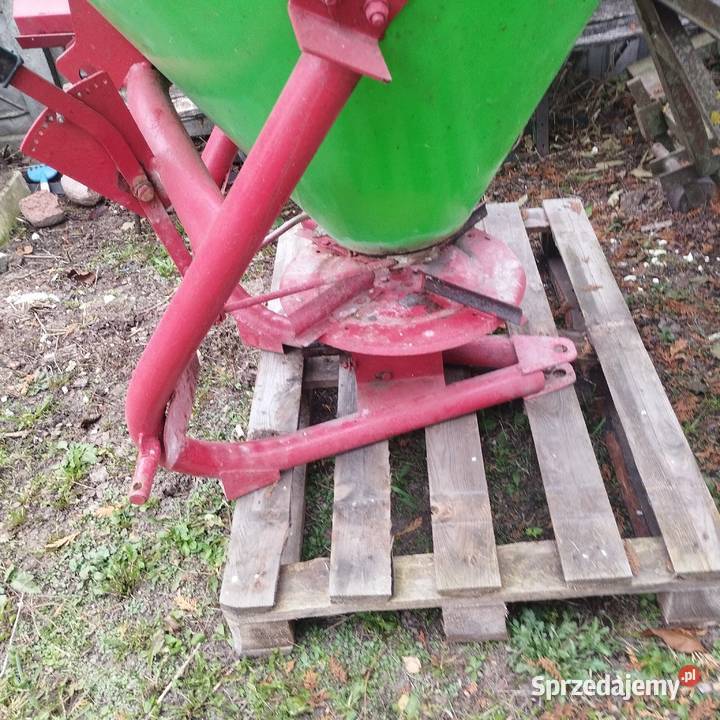 Rozsiewacz nawozów 300l nieuszkodzony mazowieckie