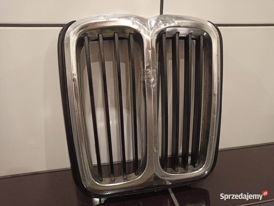 BMW E12 nerki grill atrapa przednia chłodnicy Sieradz