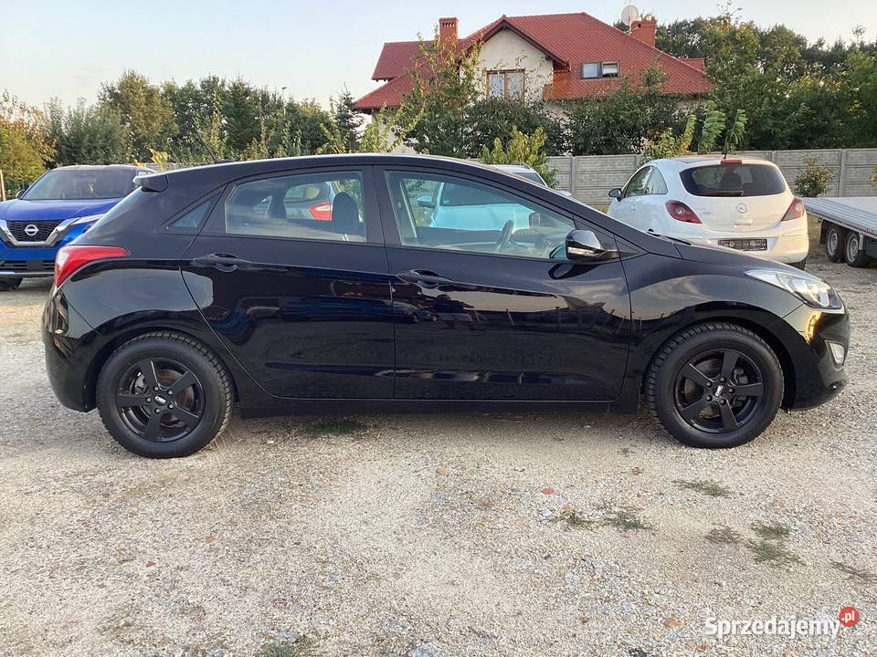 Hyundai i30 Benzyna 14 51 przebiegu 1400cm3 Leszno