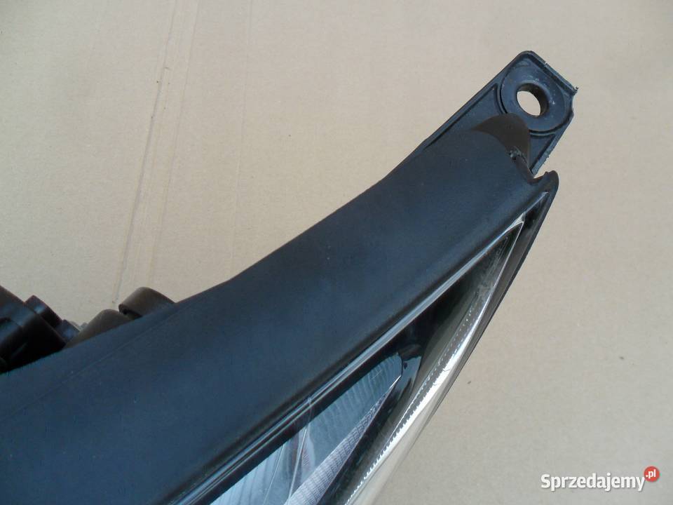 Kia Sportage 2010 reflektor lampa LED lewa Nowy Tomyśl