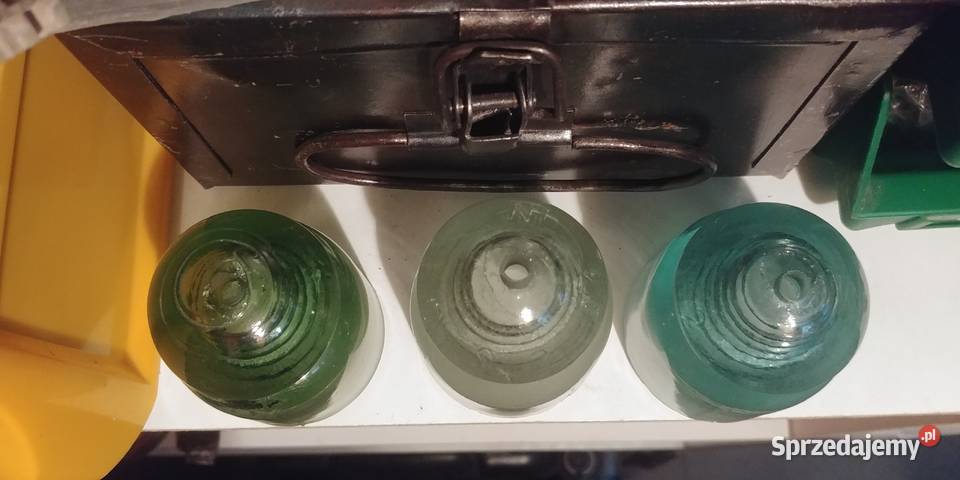 Izolatory szklane nawiercone pod lampy Tczew