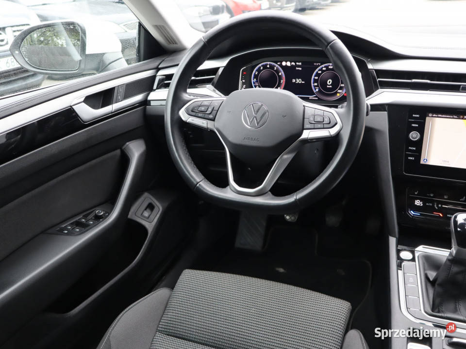 VW Arteon 15 TSI nawigacja