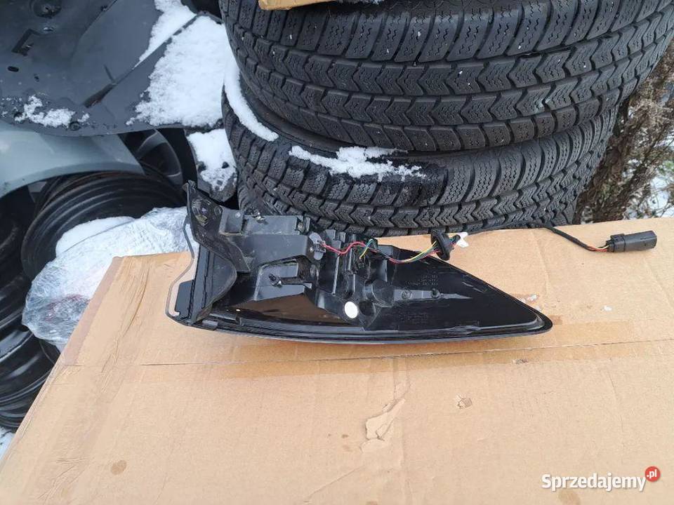 Lampa tylna prawa LV4B13404BE Lampa prawy tył sprzedam