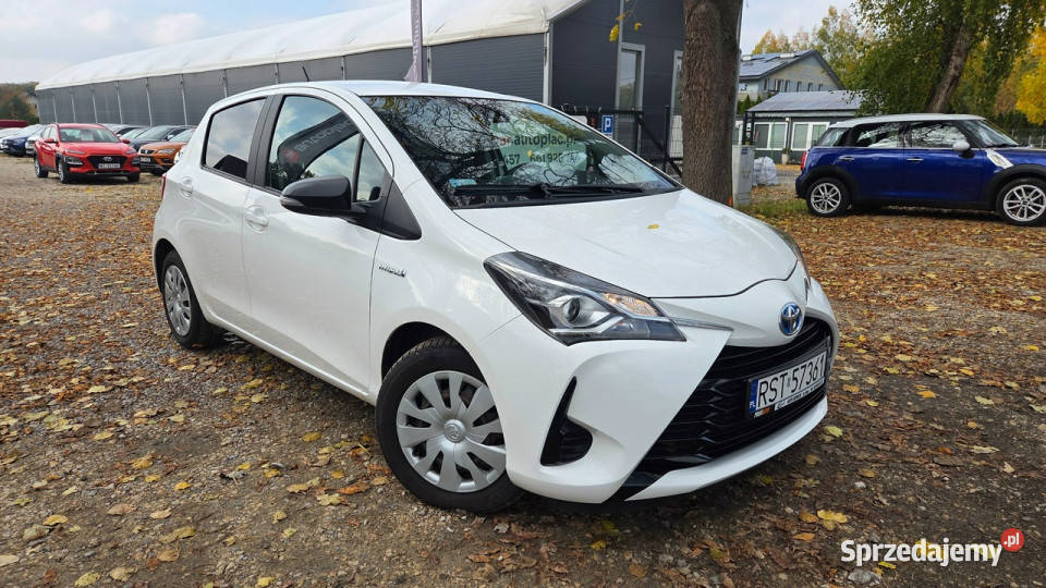 Toyota Yaris 15 HSD 100 Salon Bezwypadkowy ogranicznik prędkości
