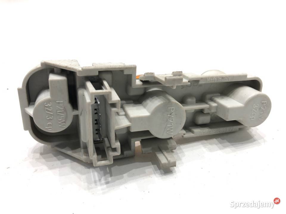 WKŁAD LAMPY LEWY TYŁ MERCEDES W245 A1698200377