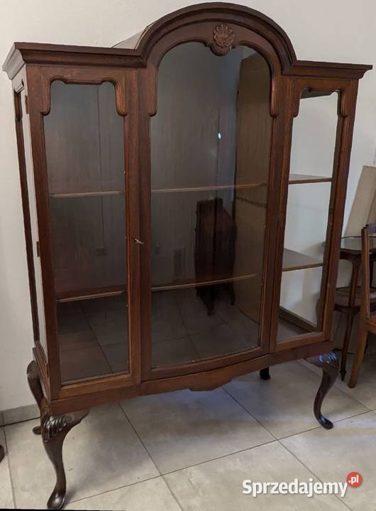 piękna witryna ludwikowska mahońsklep Dąbrowa Meble Dąbrowa Górnicza