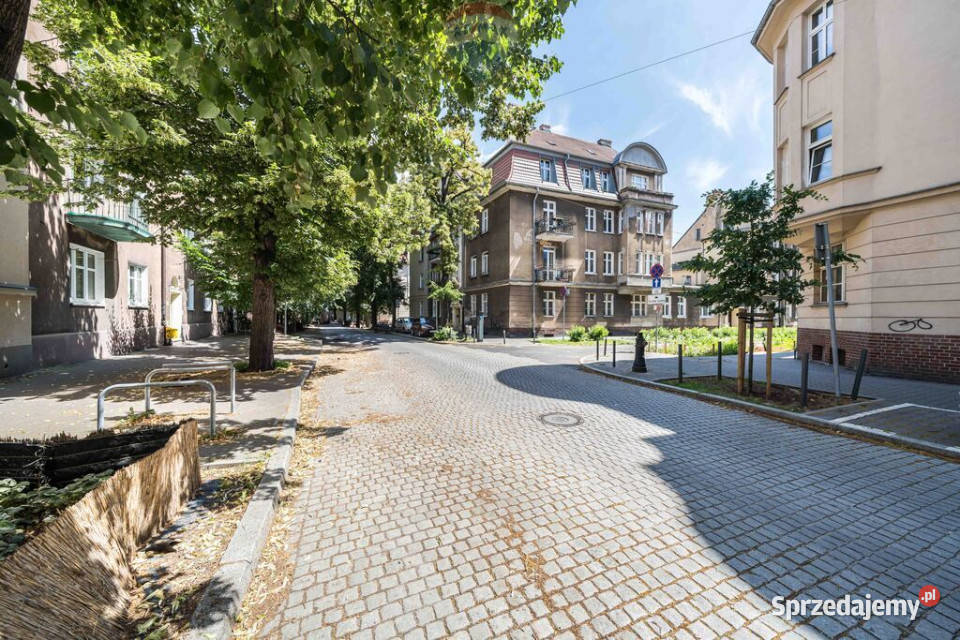 Przestronne mieszkanie biuro kamienica Łazarz Poznań