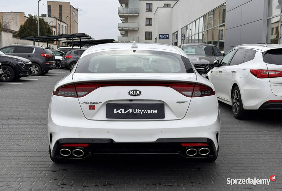 Kia Stinger PoliftStinger 33 Twin Turbo 366