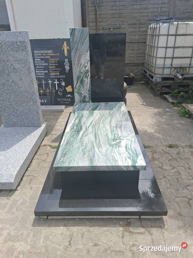 Nagrobek Arctic Green Brazilian Black Strzegom dolnośląskie