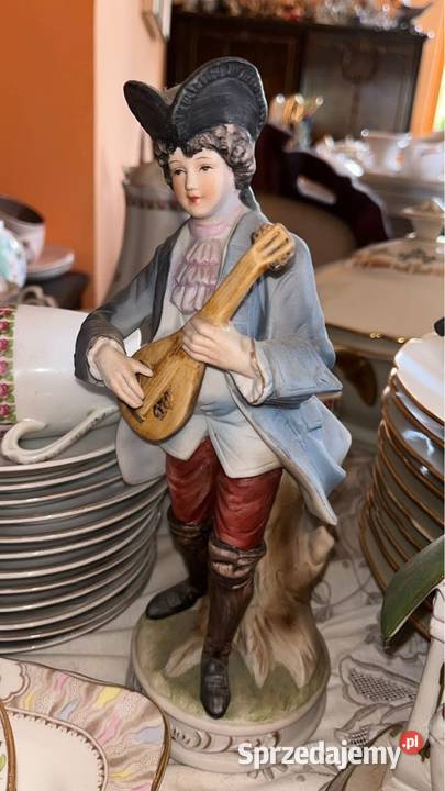 Figurka grajka z mandoliną Biskwitowe Gdańsk