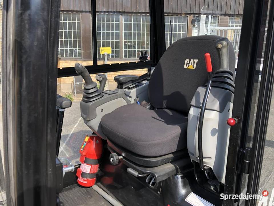 minikoparka 2018 Caterpillar 3017D Rok produkcji 2018 Opole