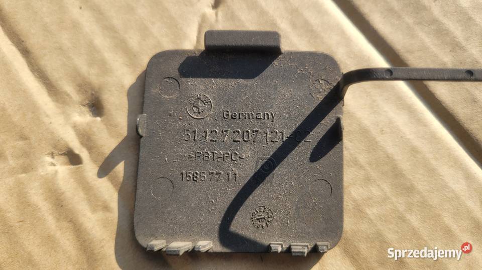 BMW F11 ZAŚLEPKA HAKA ZDERZAKA TYL 51127207121 śląskie Ruda Śląska