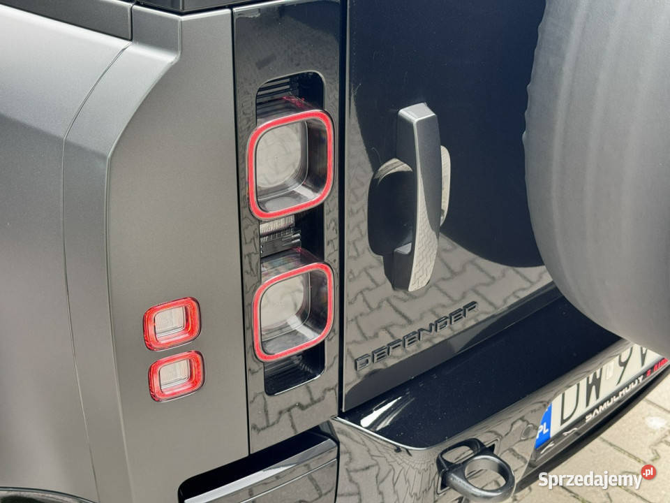 Land Rover Defender 110 50 V8 Carpathian