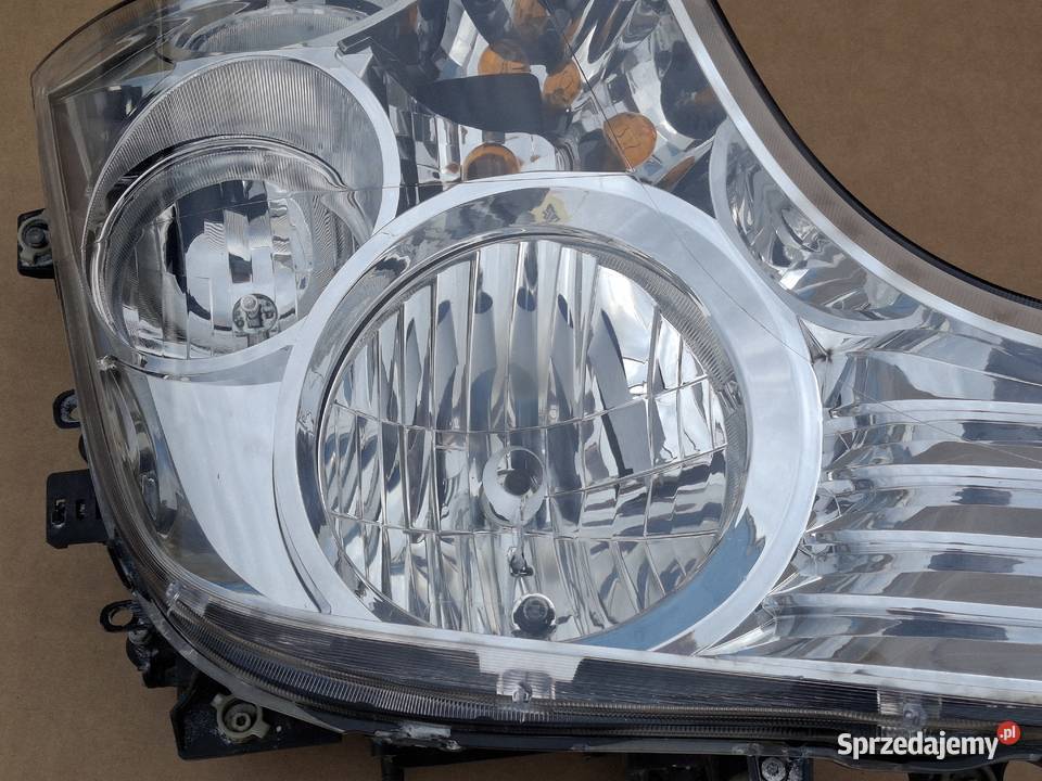 MERCEDES ACTROS MP4 REFLEKTOR PRAWY LAMPA PRAWA sprzedam