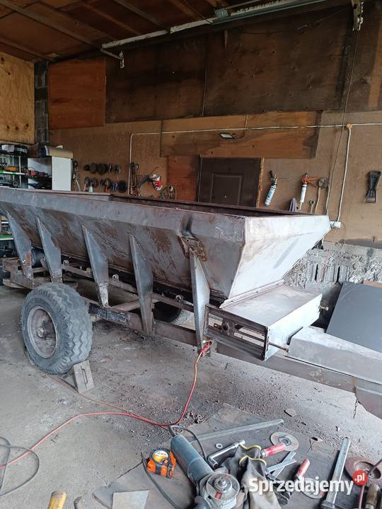 Rozsiewacz wapna RCW PIAST Raciszyn