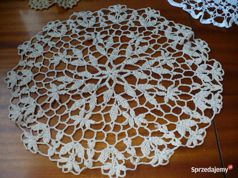 Serwetki haftowane 4 sztuki Lubin